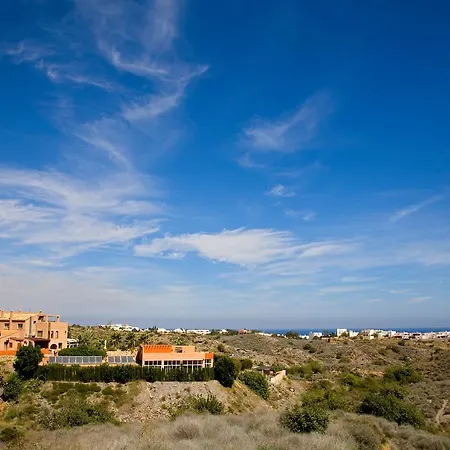 Cortijo De La Media Luna Landsted *